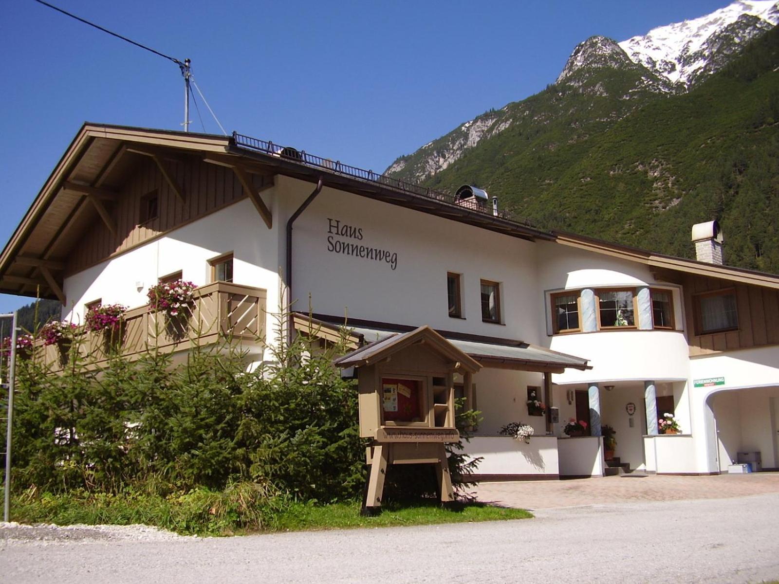 Haus Sonnenweg Apartment Leutasch Bagian luar foto