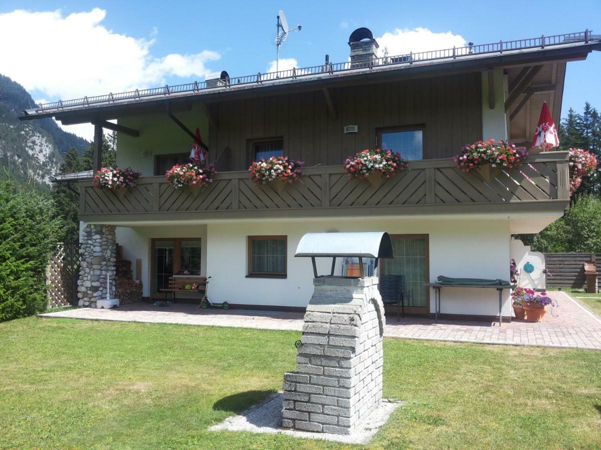 Haus Sonnenweg Apartment Leutasch Bagian luar foto